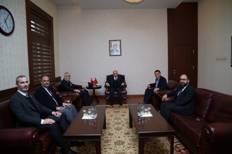 Vali Çakacak, İş Dünyasının Temsilcilerini Kabul Etti