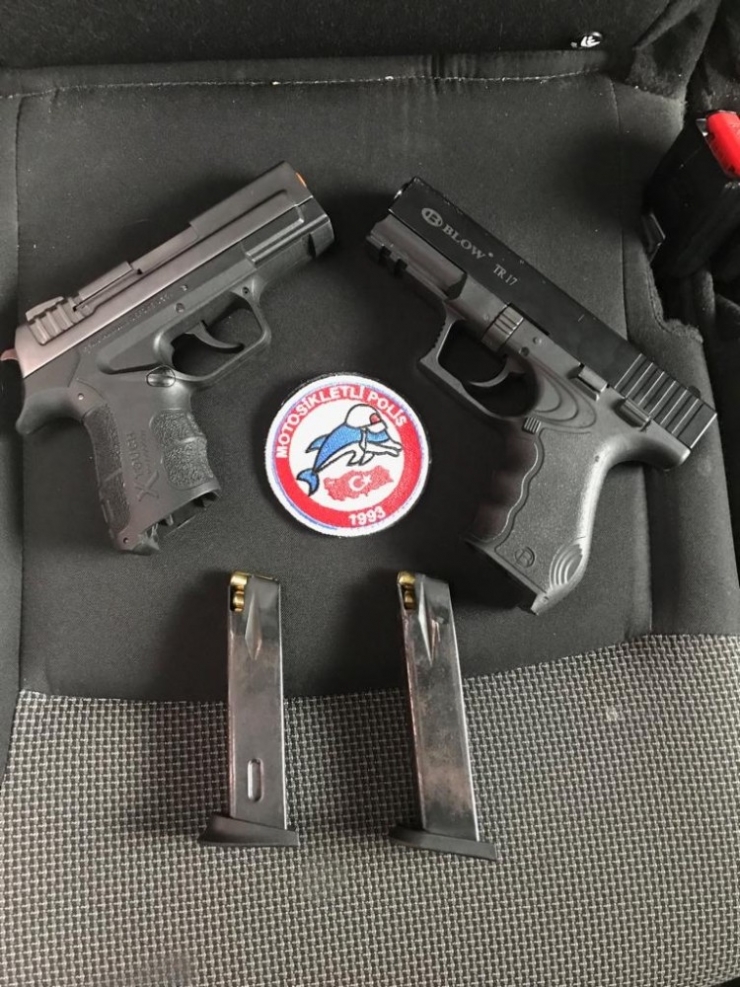 Afyonkarahisar Polisi Aralıksız Uygulamalarıyla Huzur Ve Güven Vermeye Devam Ediyor