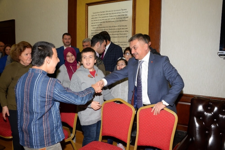 Vali Yazıcı: "Engelleri Birlikte Aşıyoruz"