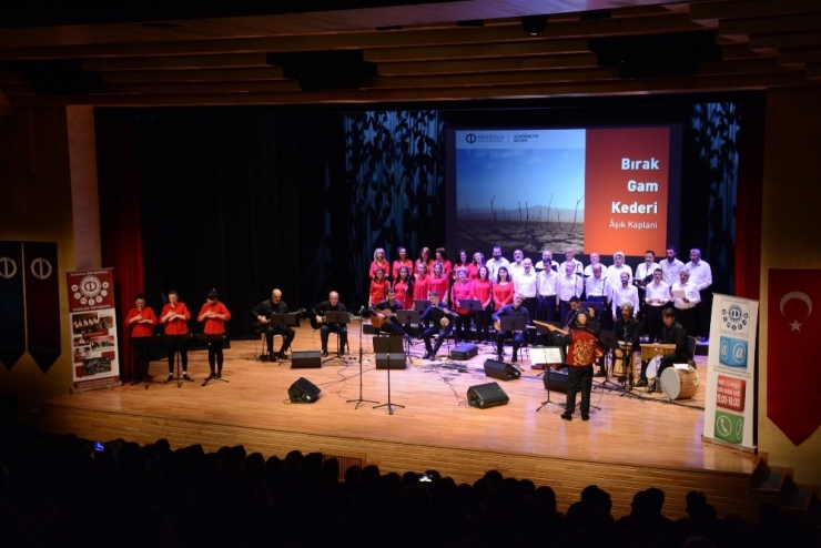 Engelsiz Türk Halk Müziği Korosu’ndan ‘Deyişler’ Konseri