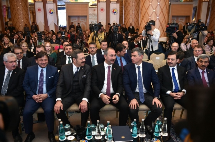 Tobb Başkanı Hisarcıklıoğlu: “Hukuk Sistemi, Sadece Devletin Değil, Ekonominin De Temel Direğidir”