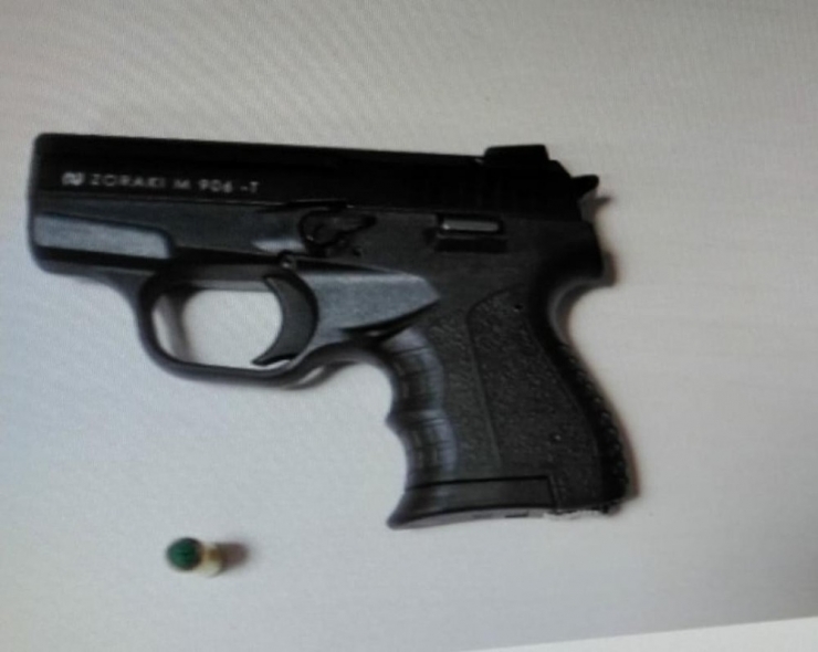 Balıkesir’de Polis 4 Silah Ele Geçirdi