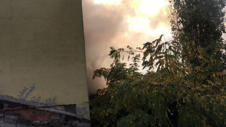 Beyoğlu’nda Ev Alev Alev Yandı