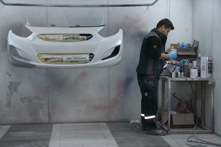 İşsizler İşsizlikten, Onlar Eleman Bulamamaktan Şikayetçi