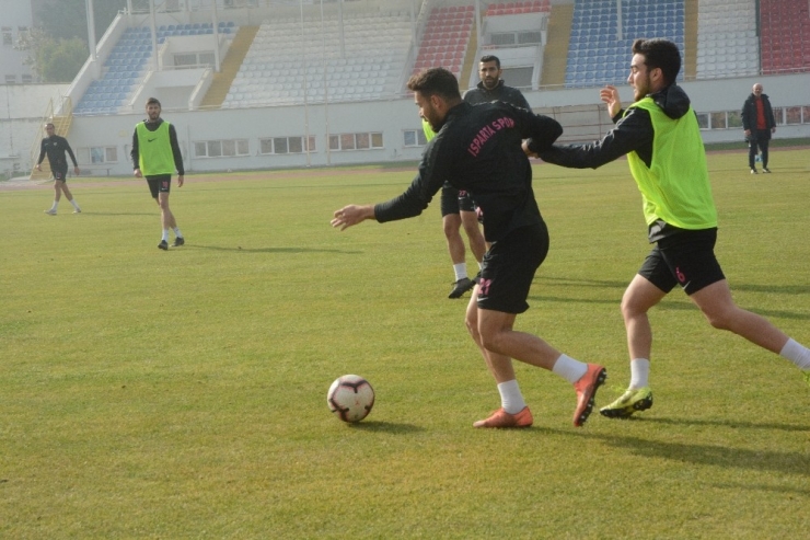 Isparta 32 Spor Teknik Direktörü Şengün: "Hedefimiz Mutlak Şampiyonluk"
