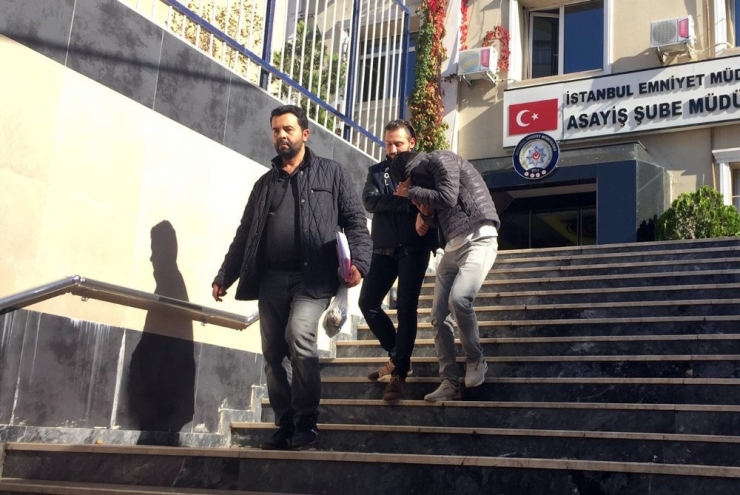 Eyüpsultan’da Gündüz Vakti Televizyon Çalan Hırsızlar Önce Kameraya Sonra Polise Yakalandı