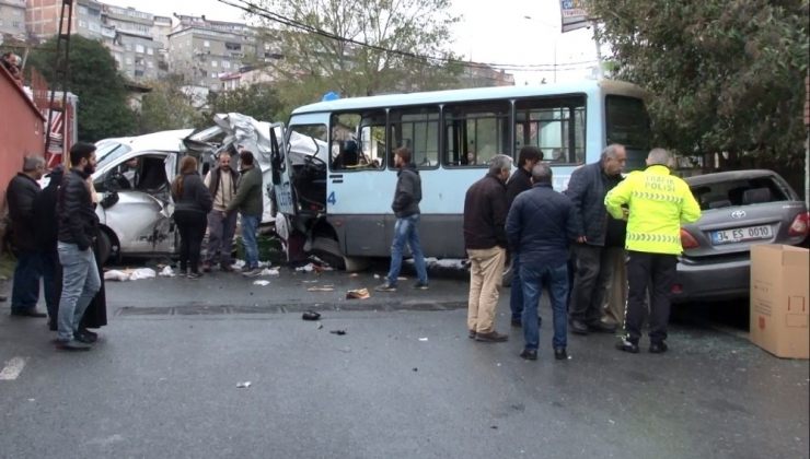 Gaziosmanpaşa’da Feci Kaza: 1’i Ağır 3 Yaralı