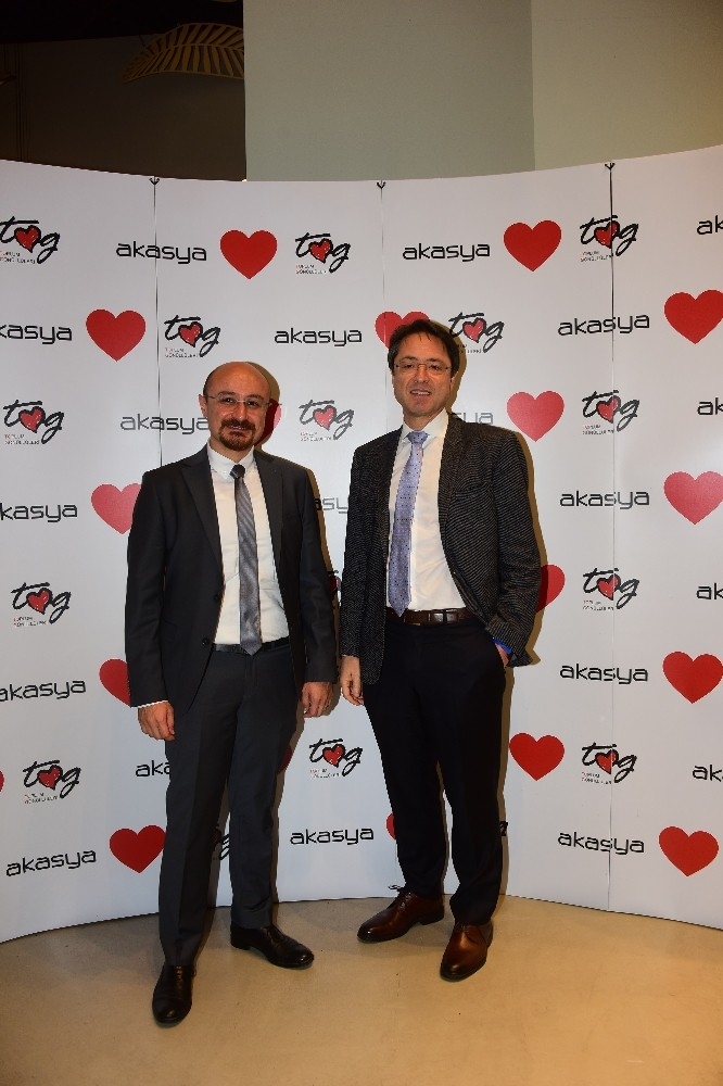 İyilik Hareketine Ünlü İsimlerden Destek