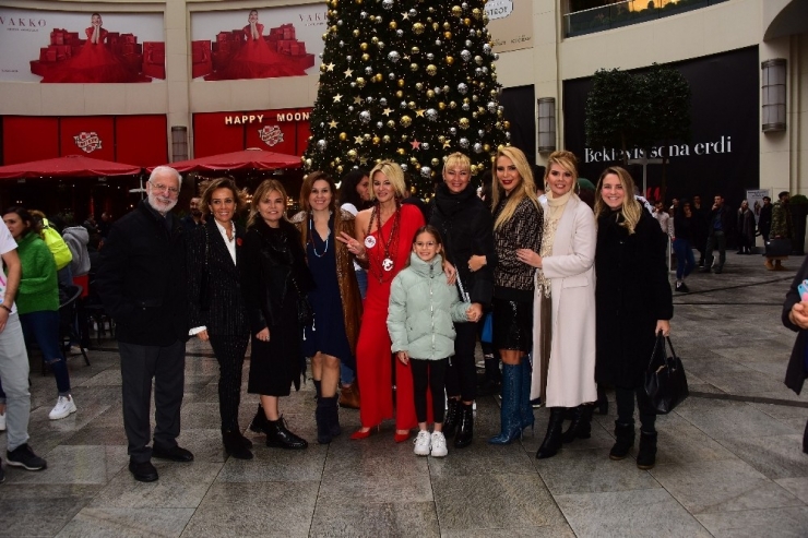 İyilik Hareketine Ünlü İsimlerden Destek