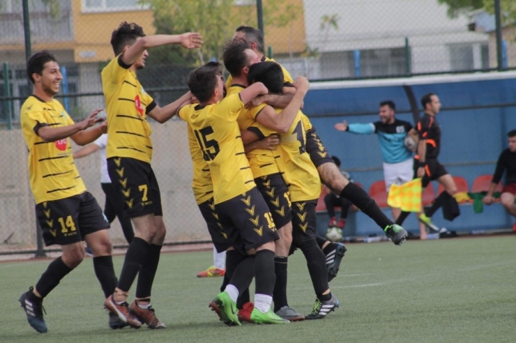 Sanayi Esnafspor Şampiyonluğa Odaklandı