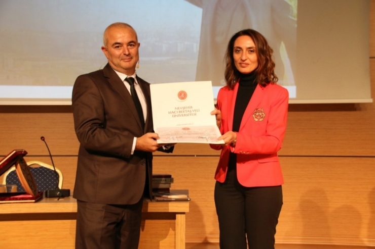 Nevü Felsefe Bölümü’nden Dünya Felsefe Günü Konferansı