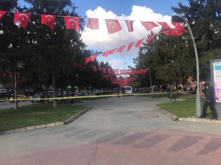 Şüpheli Çantayı Almaya Çalışan Şahıs Gözaltına Alındı