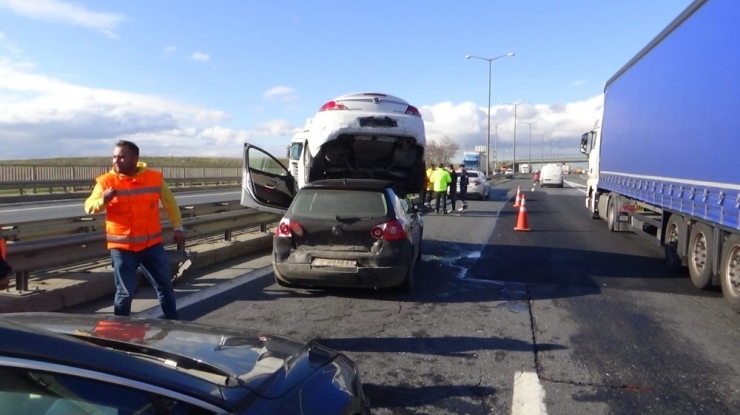 Kazaya Karışan Otomobil, Diğerinin Üzerine Çıktı