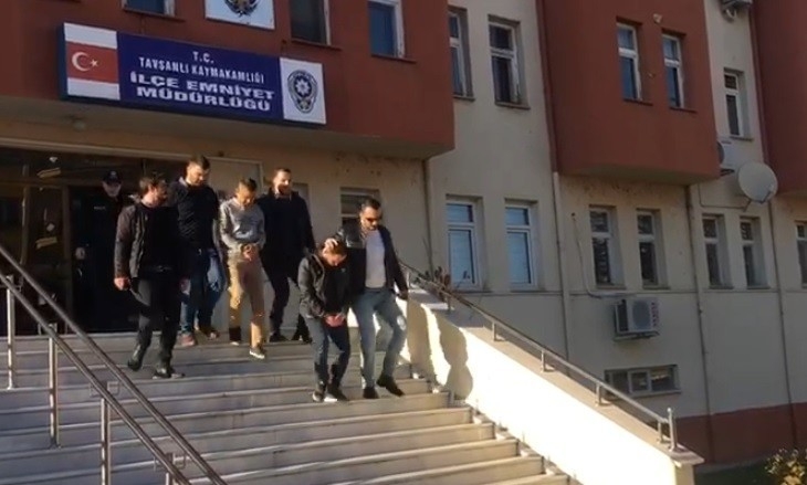 Tavşanlı’ya Uyuşturucu Sokmak İsteyen İki Şüpheli Yakalandı