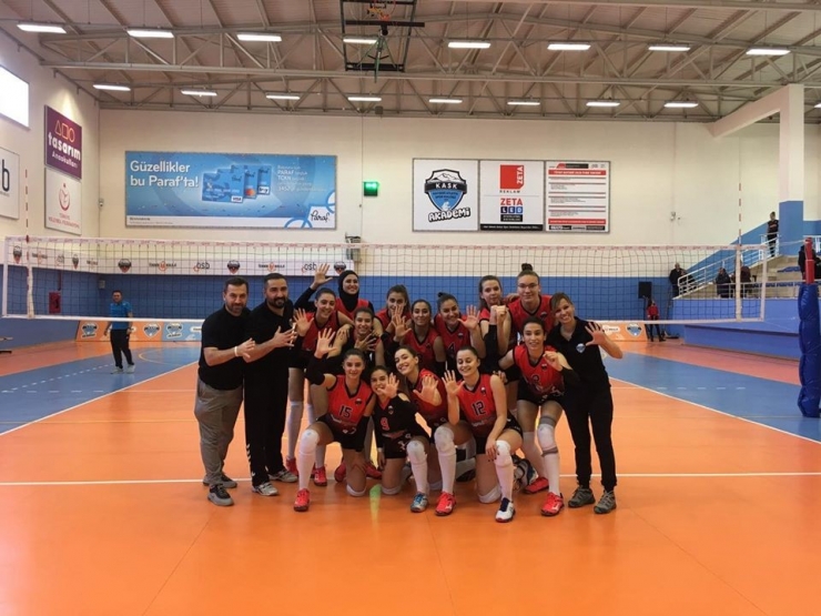 Osb Teknik Koleji Ve Atletikspor Antrenörü Harun Şahin