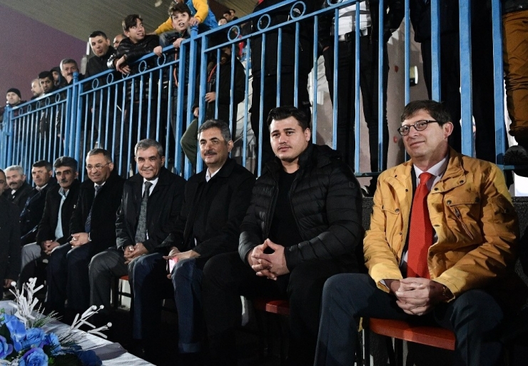 Mamak, Rıza Kayaalp 5. Futbol Turnuvası’na Ev Sahipliği Yaptı