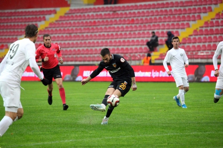 Ziraat Türkiye Kupası: İ.m. Kayserispor: 1 - Manisa Fk: 0 (İlk Yarı)