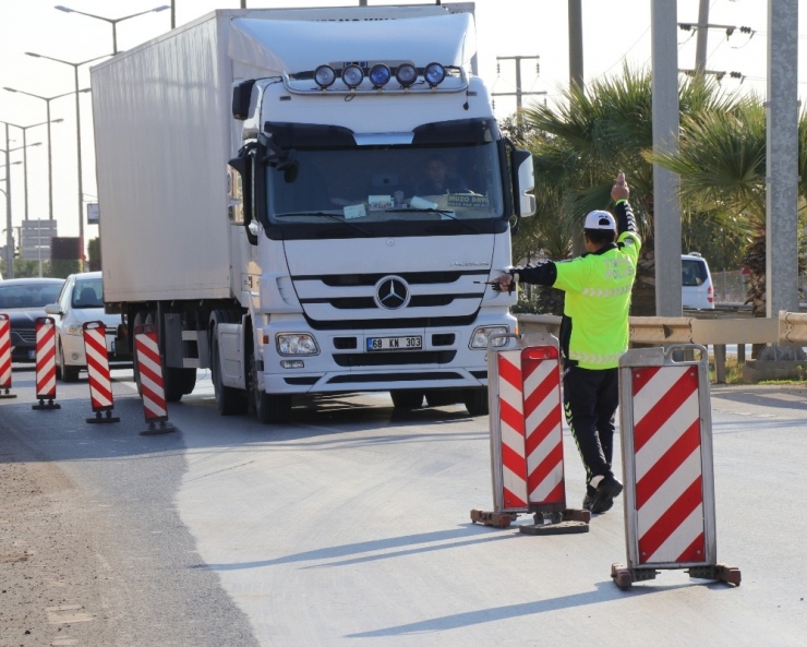 Adana’da Kış Lastiği Ve Alkol Denetimi