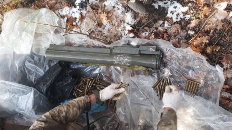 Bitlis’te Araziye Gizlenmiş Law Silahı Ve Mühimmat Ele Geçirildi