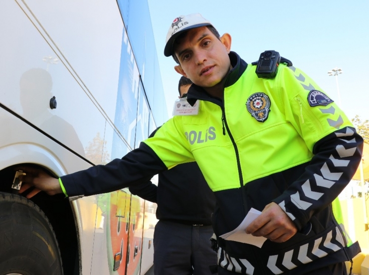 Adana’da Kış Lastiği Ve Alkol Denetimi