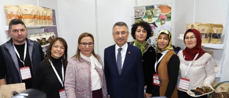 Alaşehir’in Yöresel Ürünleri Ankara’da Sergilendi