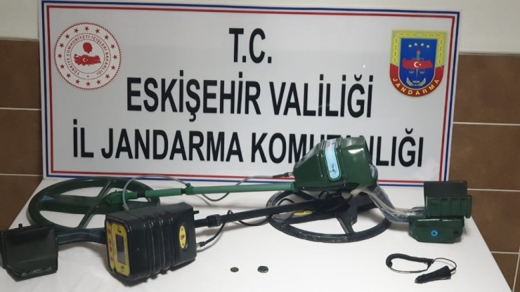 72 Yaşındaki Şüphelinin Evinde Bizans-roma Dönemine Ait Sikke Çıktı