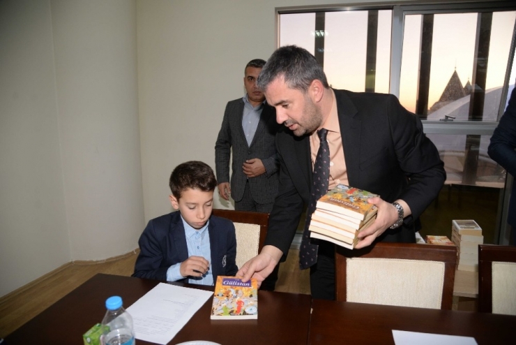 Başkan ,Çetin Gençlerin Sorun Ve Taleplerini Değerlendirdi