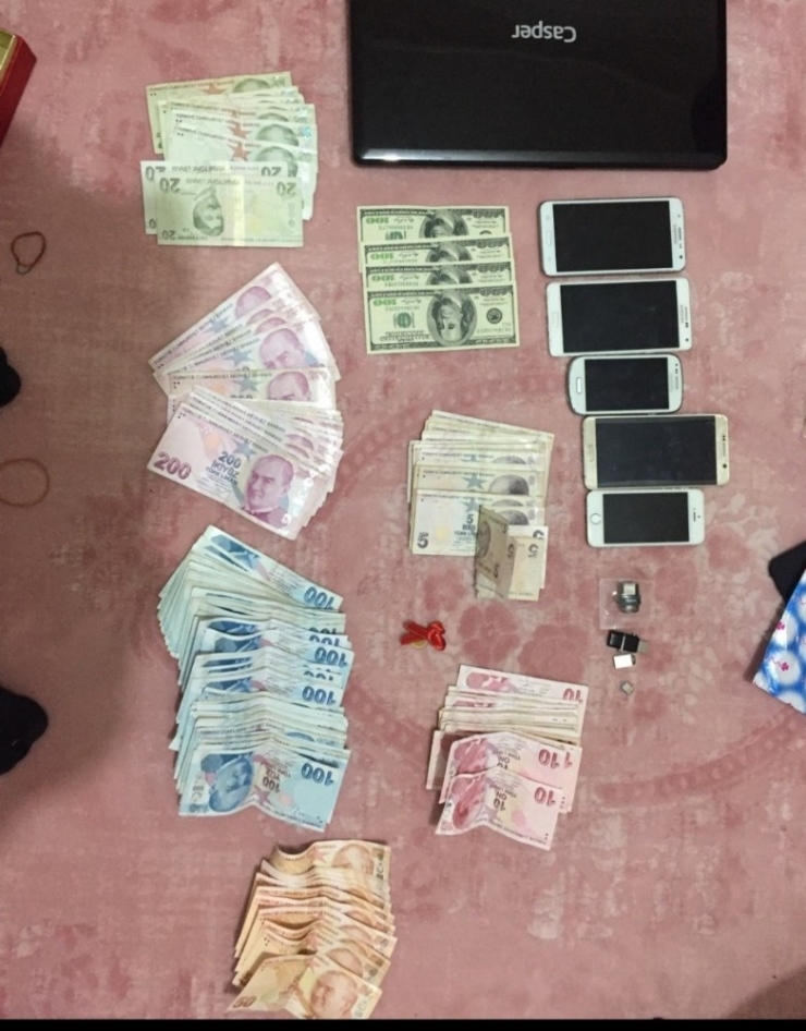 İzmir’de Fetö Operasyonu: 36 Gözaltı