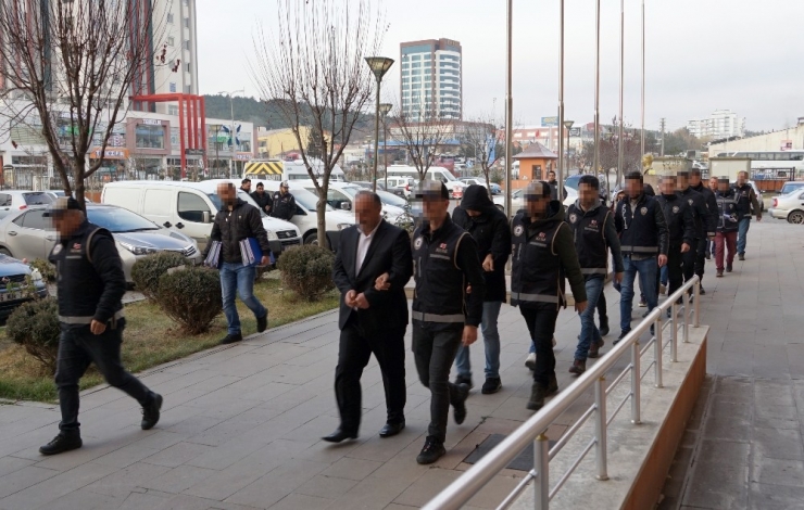 Sahte Evraklarla İnsan Kaçakçılığı Yapan Çete, Polisin 6 Aylık Takibi Sonrası Çökertildi