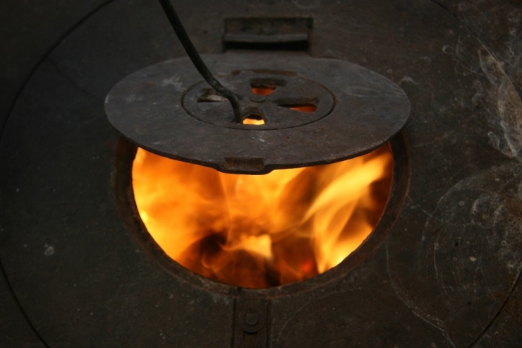 Denizli’de Odun, Kömür Satışları Artmaya Başladı