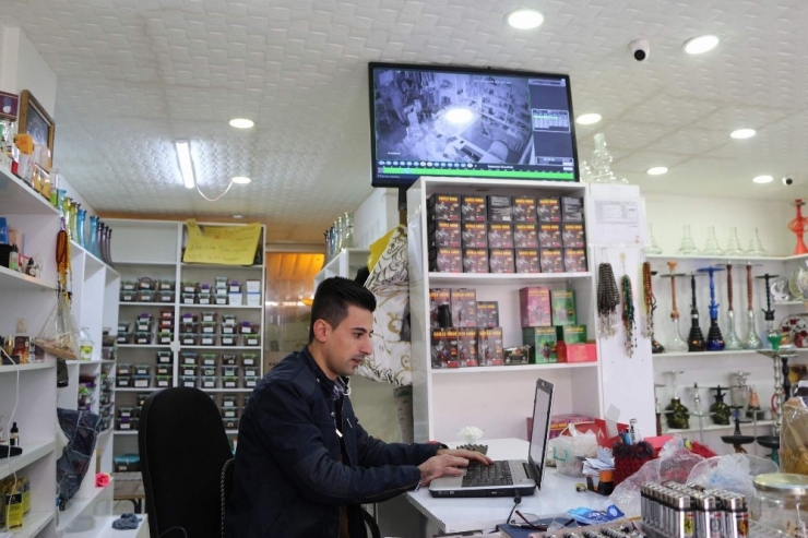 Siirt’te İş Yerine Giren Hırsız Suçüstü Yakalandı