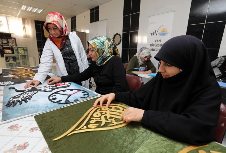 Dekoratif Ahşap Kursuna Yoğun İlgi