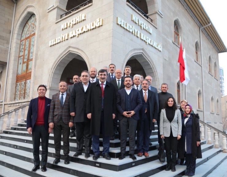 Ak Parti Genel Başkan Yardımcısı Cevdet Yılmaz, Nevşehir Belediyesi’nde