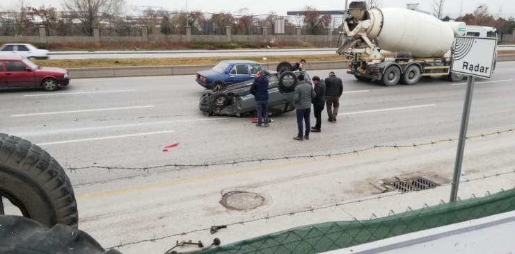 Başkentte Kaza Güvenlik Kamerasına Yansıdı