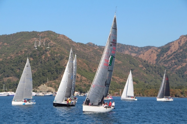 Burhanettin Tekdağ Yıl Sonu Kupası Yat Yarışlarının İlk Günü Rüzgarsız Bitti