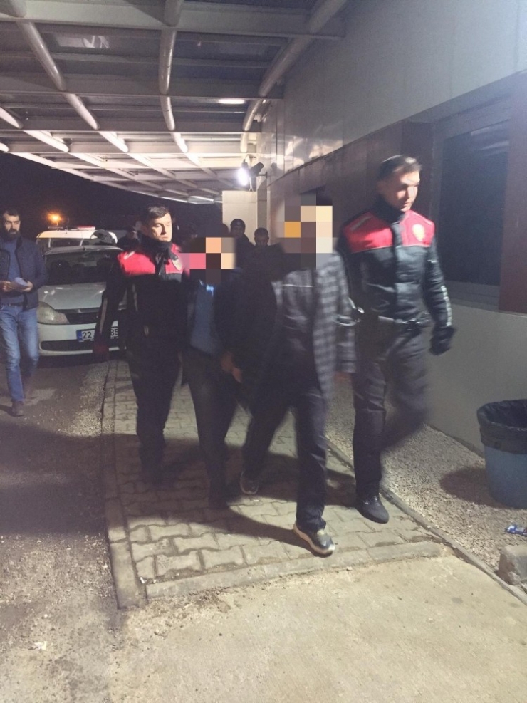 Kız Arkadaşına Konum Atıp Kurtuldu