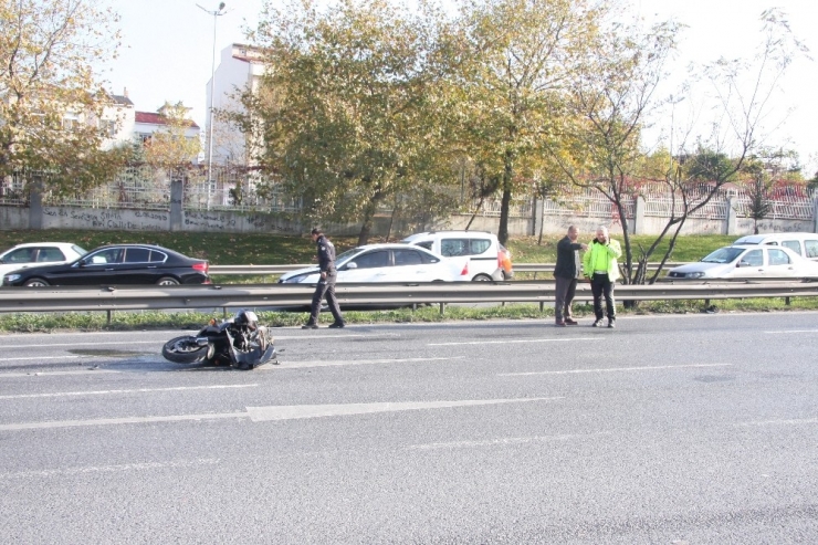 Esenyurt’ta Tem Bağlantı Yolunda Feci Kaza: 1 Ağır Yaralı