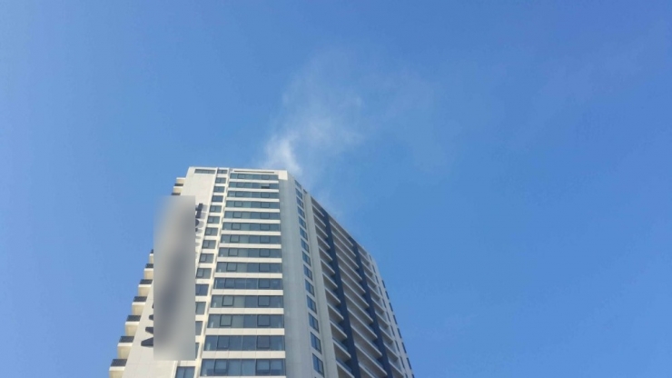 Kartal’da 26 Katlı Rezidansta Yangın Paniği