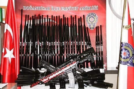 Konya’da Bir Araçta 78 Adet Tüfek Ele Geçirildi