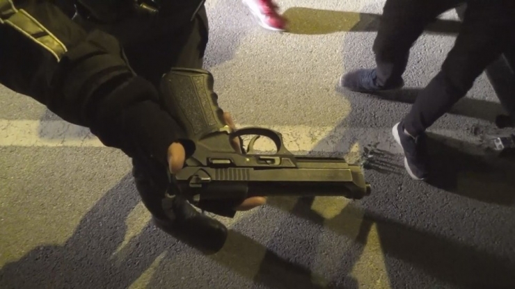 Polis Şok Uygulamada 1 Adet Silah Ele Geçirdi