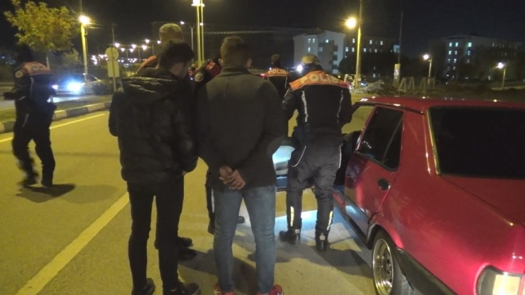 Polis Şok Uygulamada 1 Adet Silah Ele Geçirdi