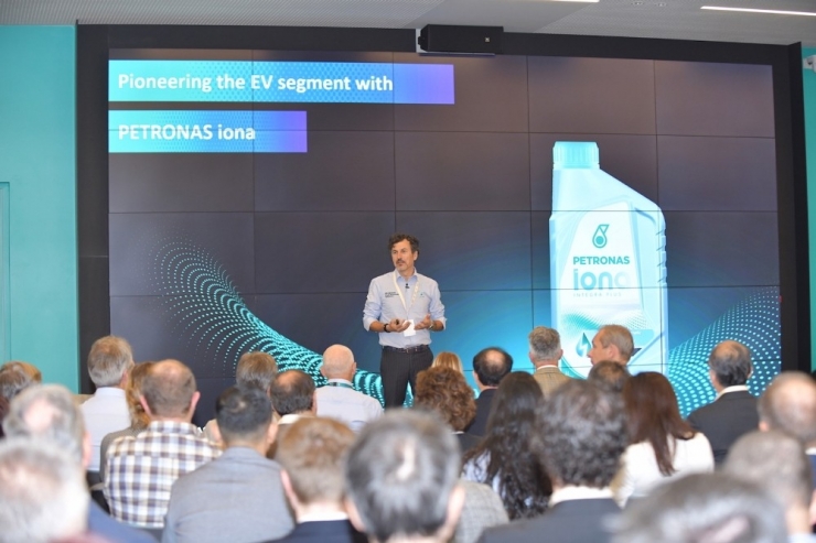 Elektrikli Araç Sıvıları Sempozyumu, Petronas’ın Torino’daki Ar-ge Merkezi’nde Gerçekleşti