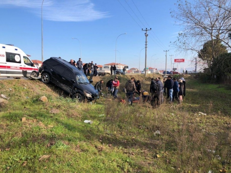 Sakarya’da Trafik Kazası: 2 Yaralı