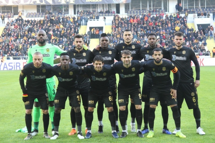 Süper Lig: Yeni Malatyaspor: 1 - Dg Sivasspor: 2 (İlk Yarı)