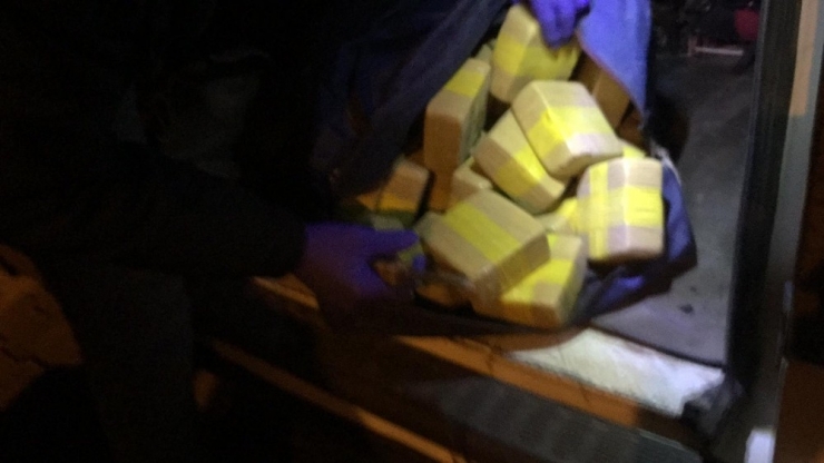 Van’da Park Halindeki Kamyonetten 45 Kilo Eroin Çıktı