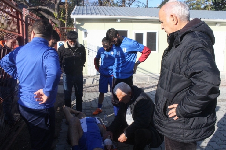 Bileği Kırılan Oyuncuya, İlginç Müdahale