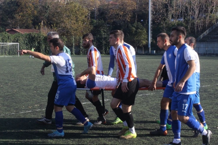 Bileği Kırılan Oyuncuya, İlginç Müdahale