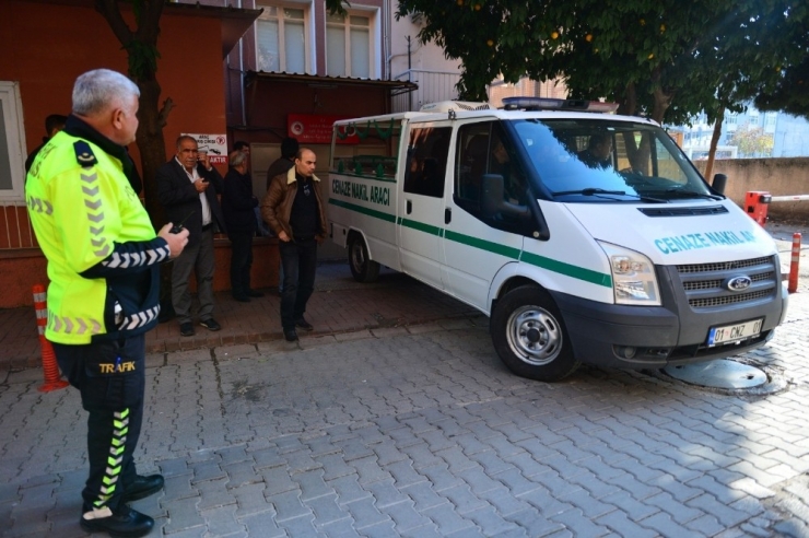 Silahını Temizlerken Kendini Vuran Polisin Cenazesi Alındı