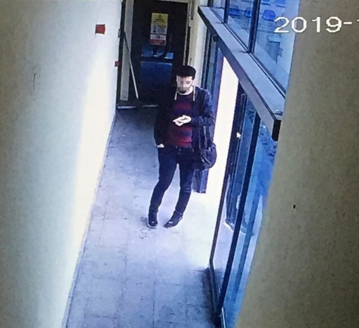 Amatör Futbolcu Maç Sırasında Futbolcuları Soydu