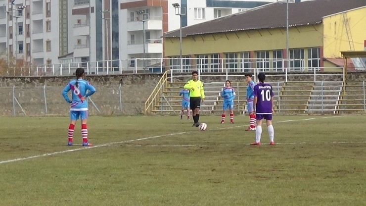 Kadınlar 3. Lig: Muş Yağmur Spor: 1 - Makam Spor: 0
